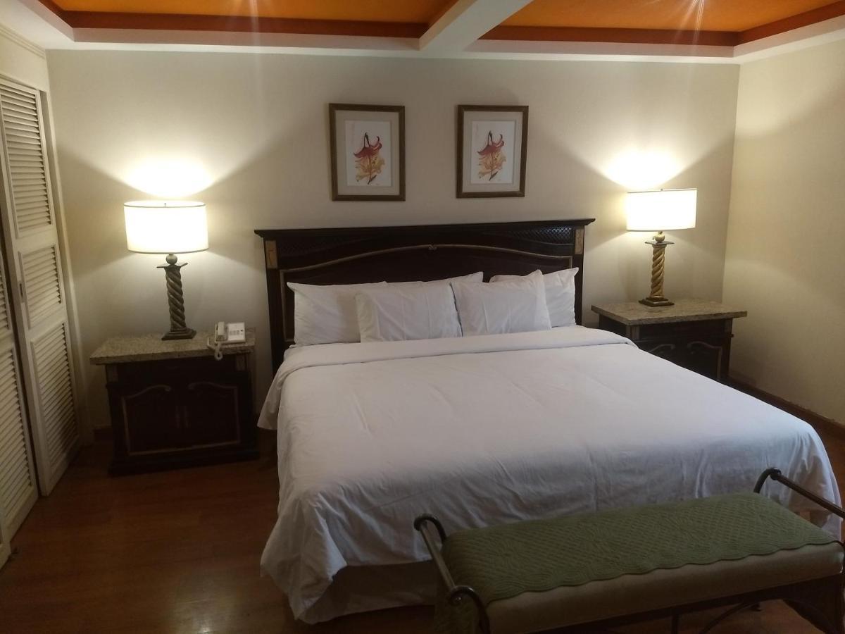 Rose Hotel 蒙特雷 外观 照片