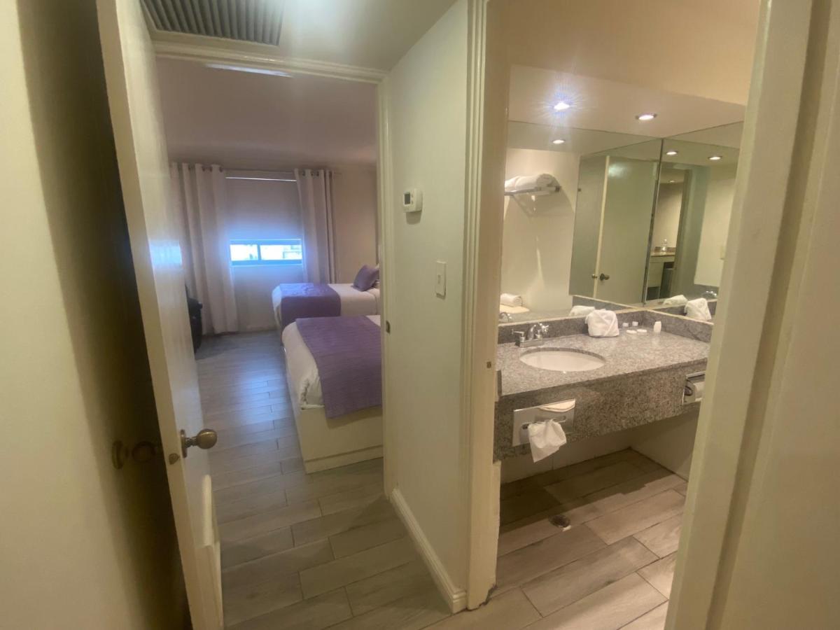 Rose Hotel 蒙特雷 外观 照片